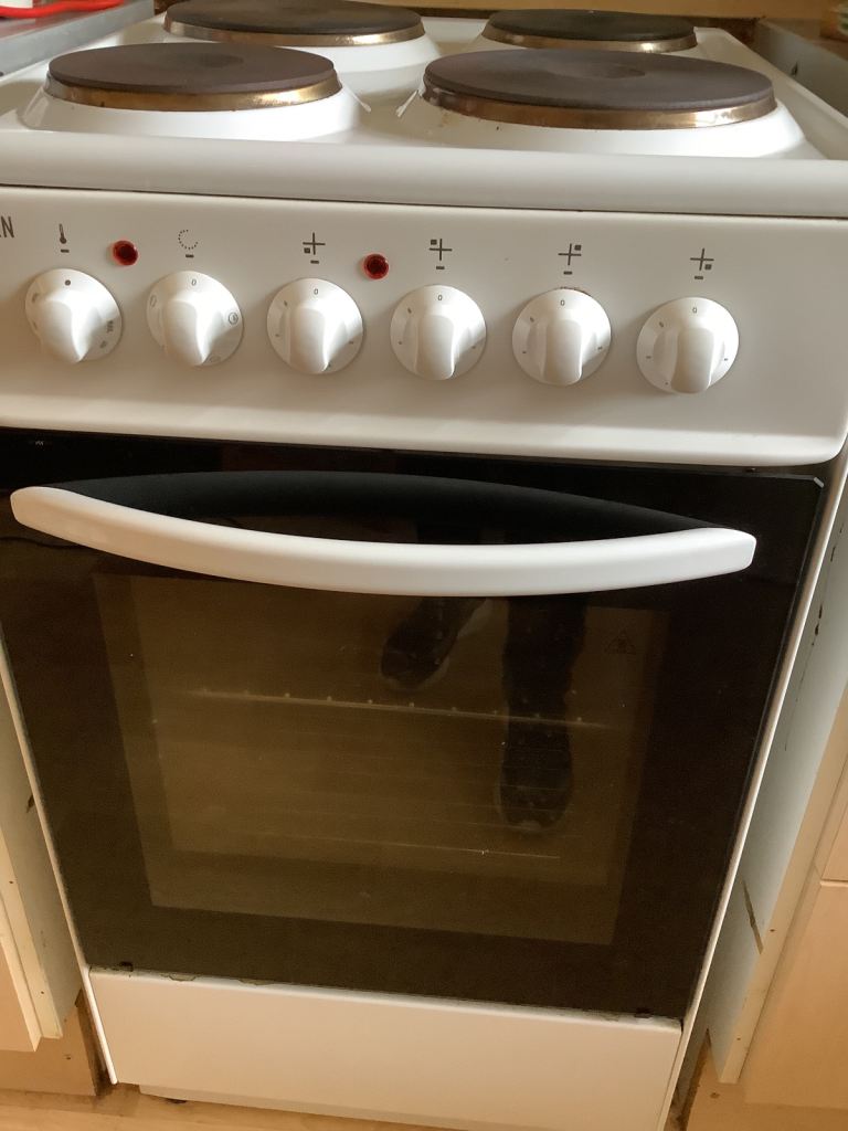 Haden Freestanding Electric Cooker – White with Hob and Oven