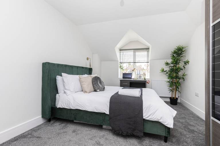 🔥Bright & Airy - Double En-Suite - Herbert Ave 🔥