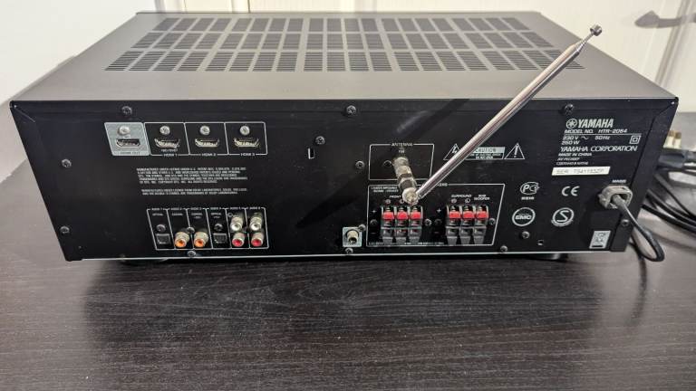 Yamaha AVR audio receiver 5.1 surround 