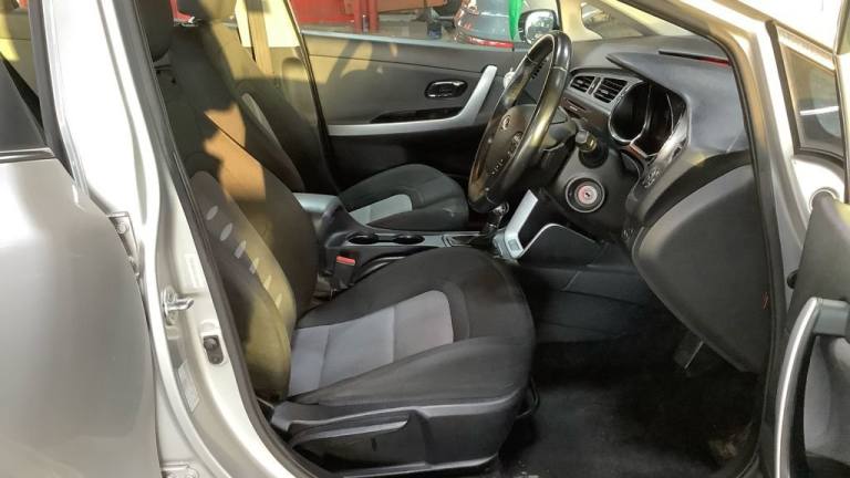 2015 Kia Ceed 1.6 CRDi 2 5dr Auto ESTATE DIESEL Automatic