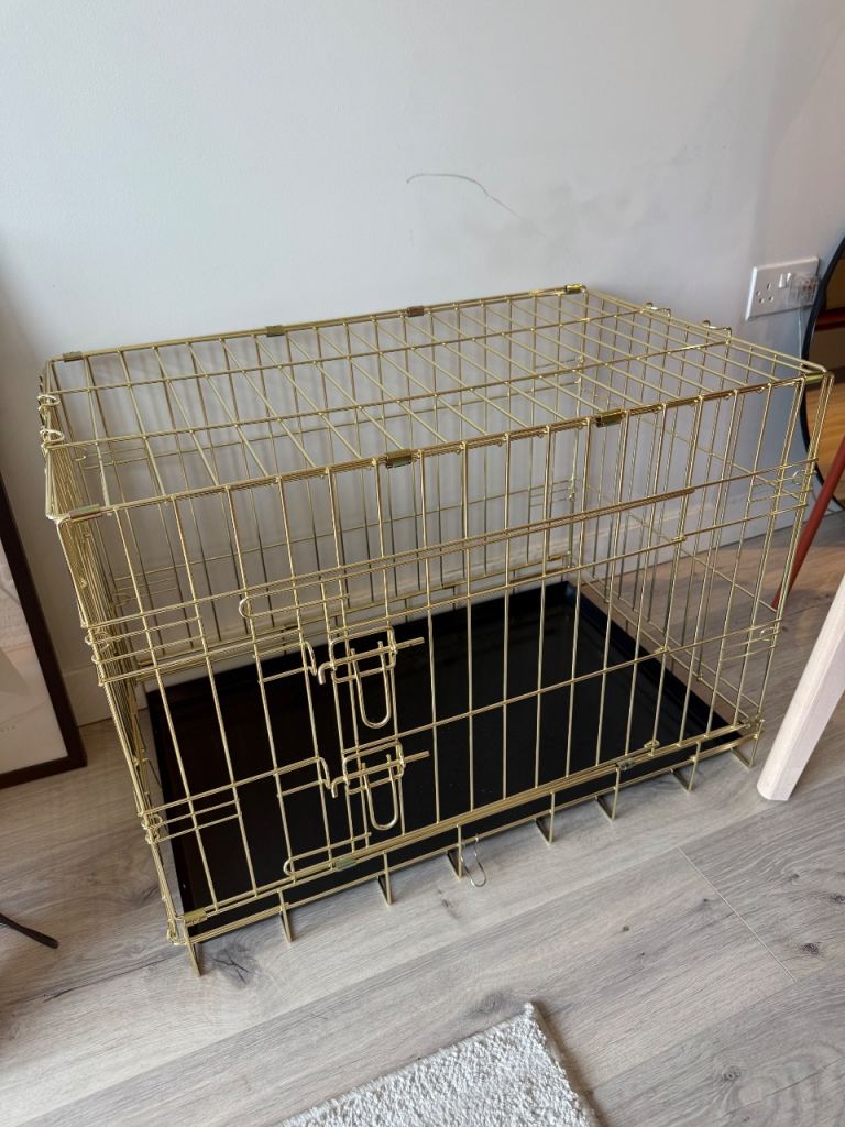 Lords and Labradors Medium Gold Dog Crate