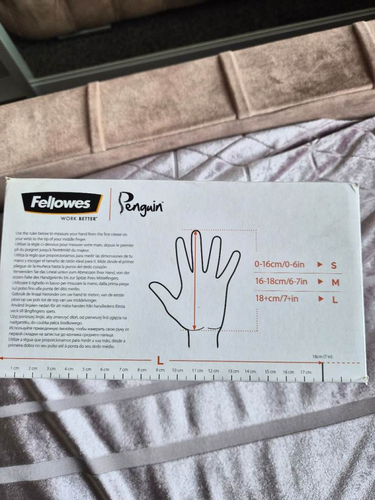 Fellowes Penguin Ambidextrous Vertical Mouse - Wired, 