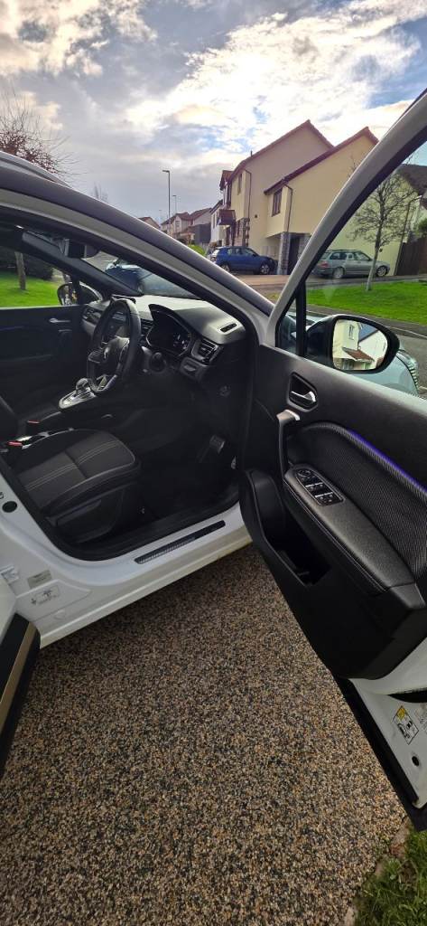 Renault, CAPTUR, Hatchback, 2023, Other, 1598 (cc), 5 doors