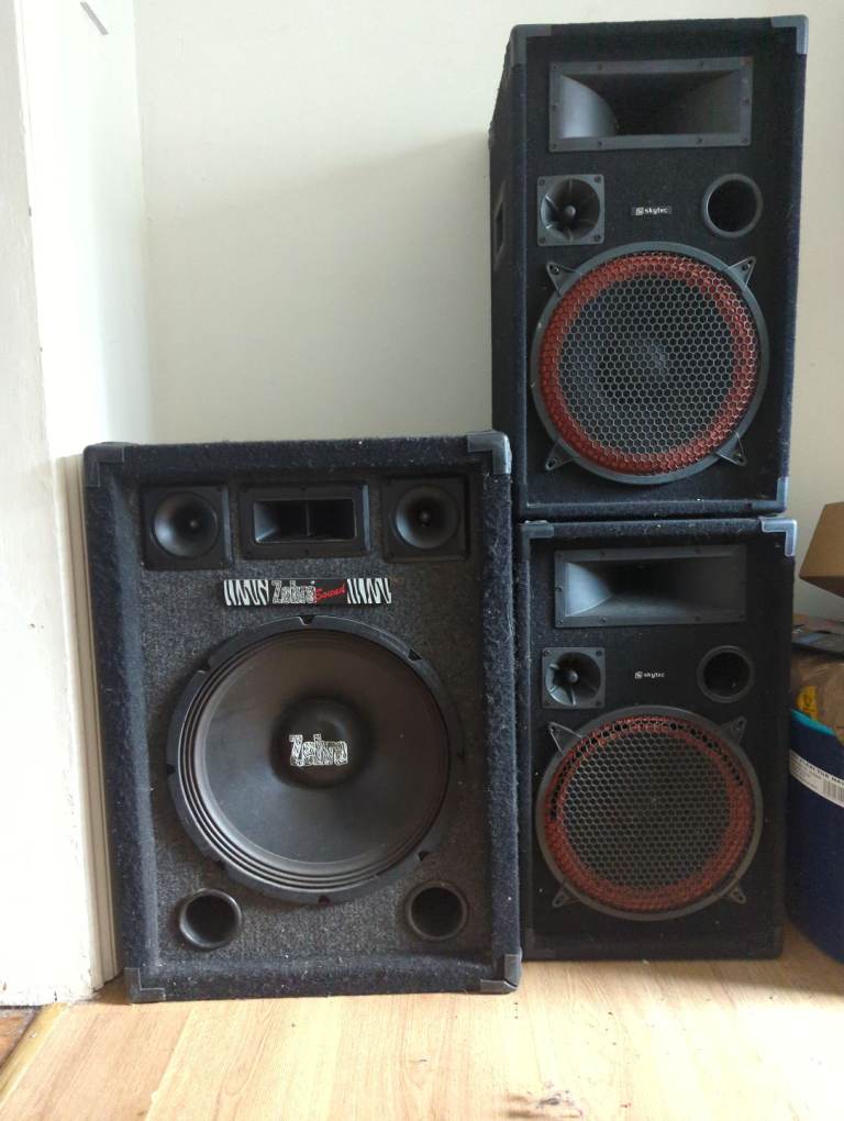 3 speakers