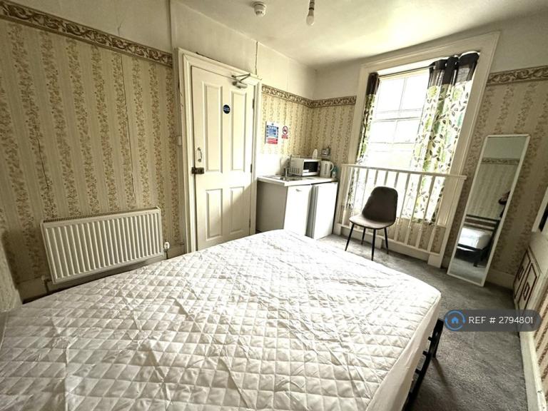 1 bedroom in London Road, Dover, CT17 (#2794801)