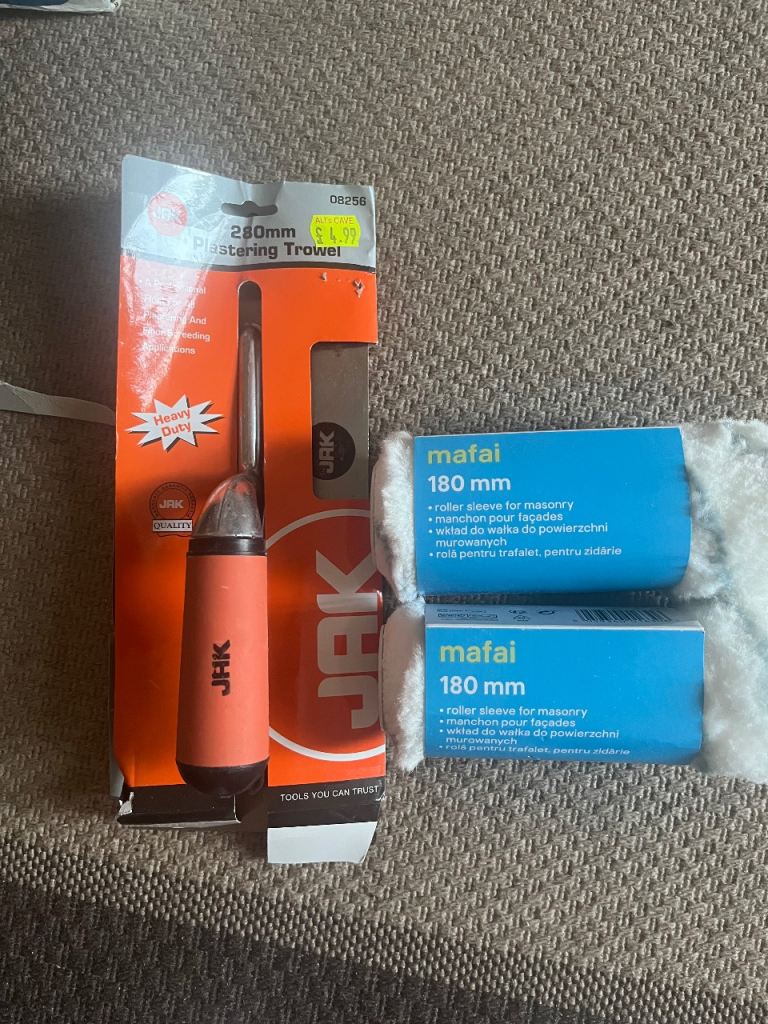 Plastering trowel (unused) & 2x masonry roller sleeves