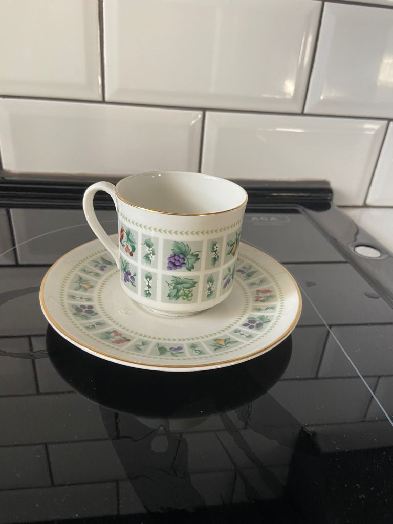 Cups and saucers x 6  (1980s) Royal Doulton Tapestry TC1024 