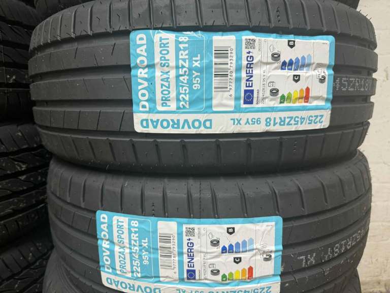 225 45 R18
