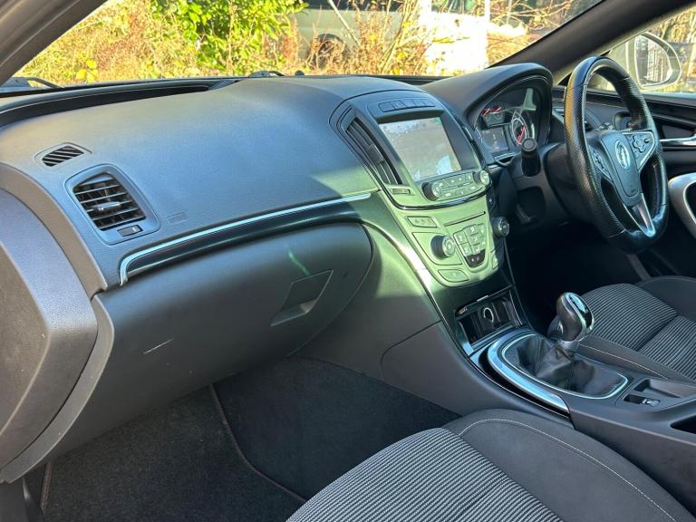 2016 Vauxhall Insignia 2.0 CDTi ecoFLEX SRi VX Line Nav Euro 6 (s/s) 5dr HATCHBACK Diesel Manual