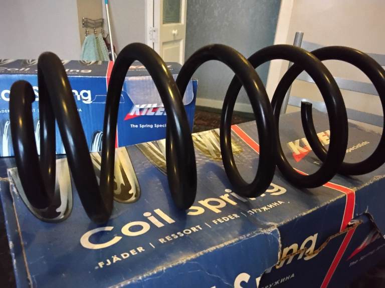 Vauxhall Corsa.D. 07>12. Rear coil spring.