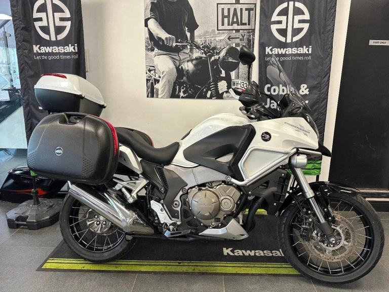 2014 HONDA VFR1200X CROSSTOURER-TOP BOX-PANNIERS-FOG LIGHTS-PROTECTION BARS