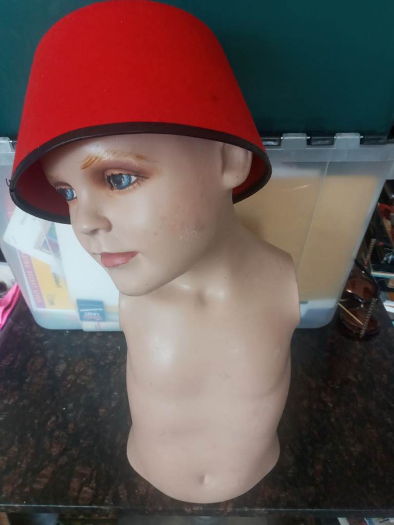 BOY WITH RED FEZ 