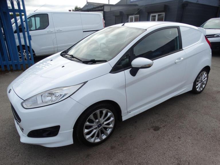 FORD FIESTA VAN 1.6 TDCi Sport Panel Van 3dr 2015