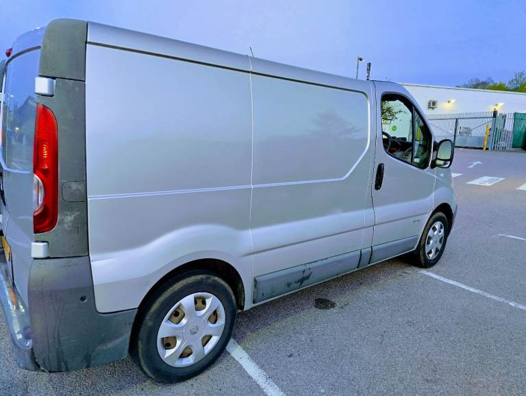RENAULT TRAFIC SPORTIVE DCI 86200 MILES LONG MOT 