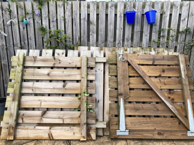 Sturdy wooden garden fencing and gate / sold wood pallets for DIY projects
