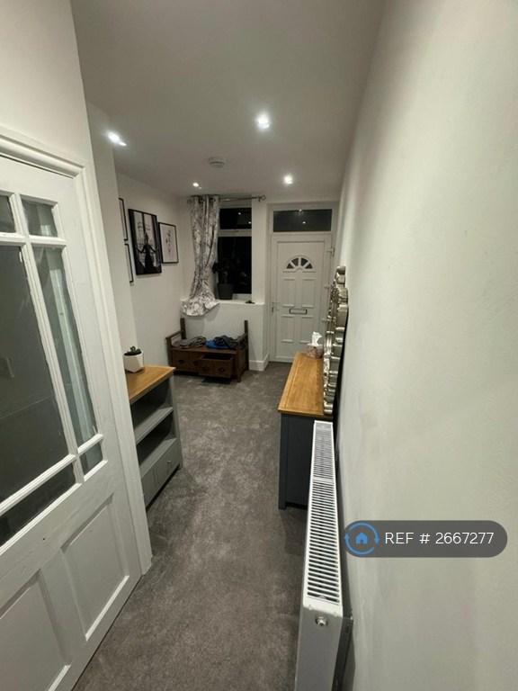 3 bedroom house in Market Street, Whitworth, Rochdale, OL12 (3 bed) (#2667277)