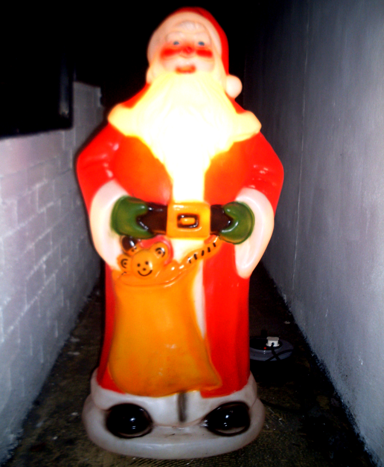 GIANT 1970s LIGHT-UP SHOP SANTA: INDOORS or OUTDOORS - SHOP, PUB, RESTAURANT or HOME BAR - CHRISTMAS
