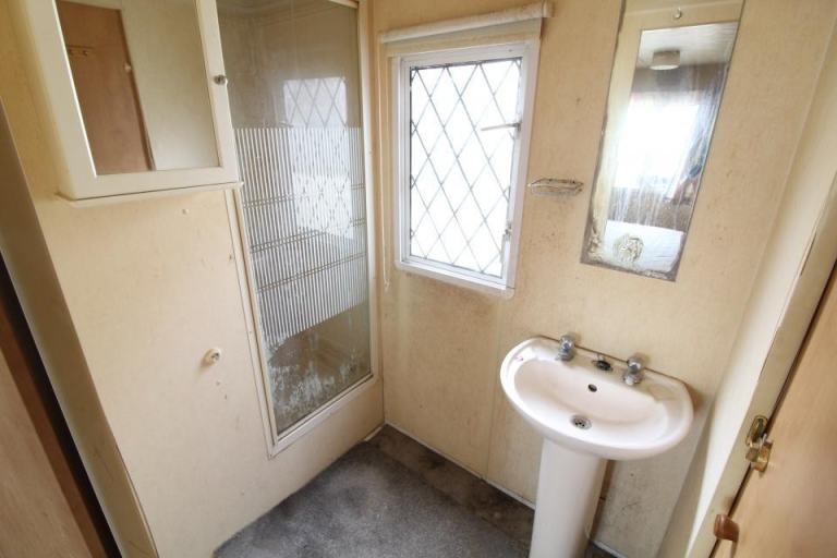 Static Caravan Mobile Home Atlas Oasis 32x12ft 2 Beds SC8851