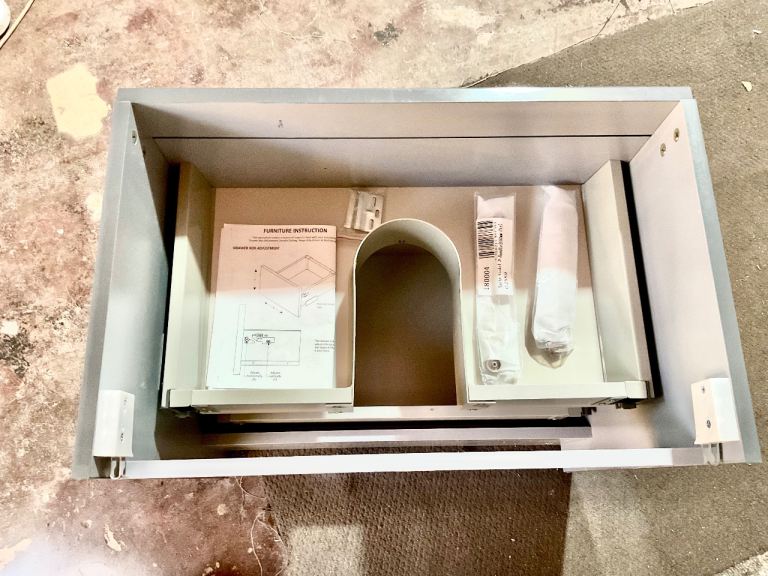 Basin wall hung unit 