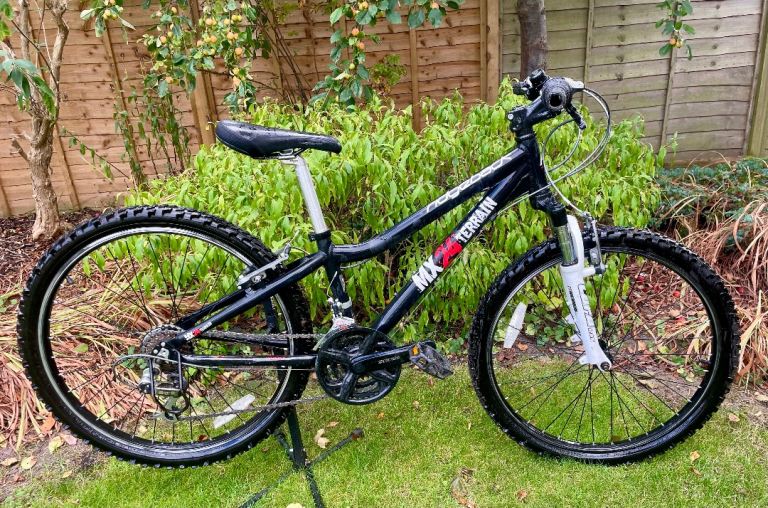 Ridgeback unisex MX24 TERRAIN kids mountain bike (suit ~9-12yrs).. *All proceeds to charity*