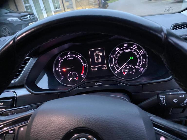 Skoda, SUPERB, Hatchback, 2018, Semi-Auto, 1968 (cc), 5 doors