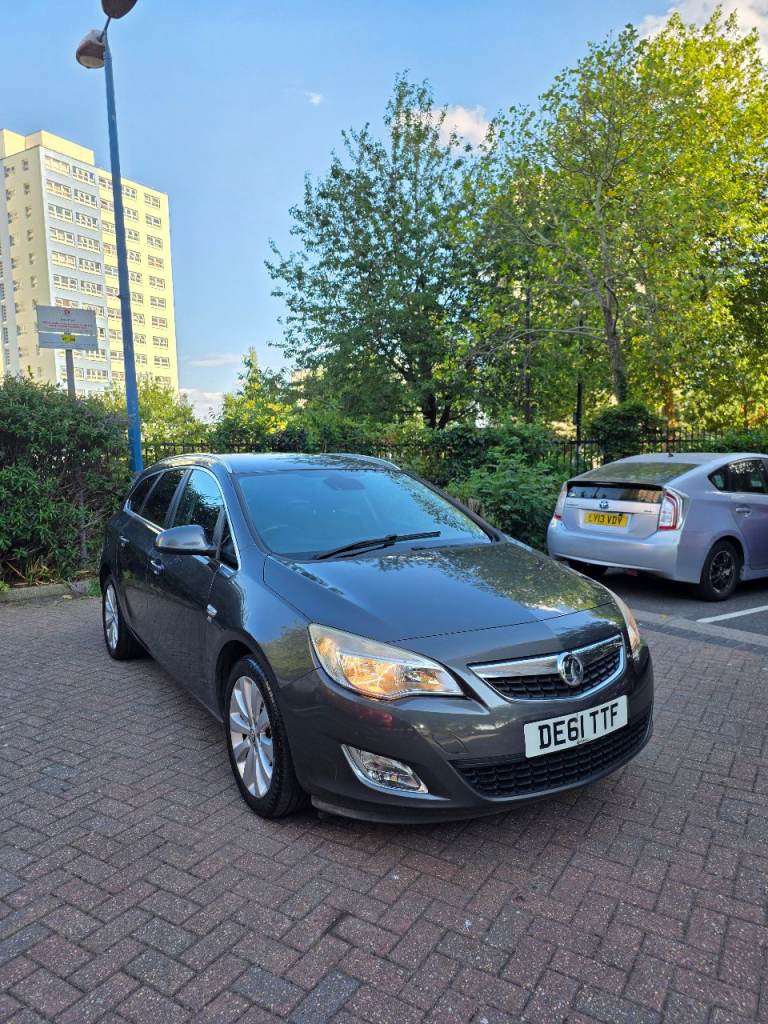 Vauxhall, ASTRA, Estate, 2011, Manual, 1598 (cc), 5 doors