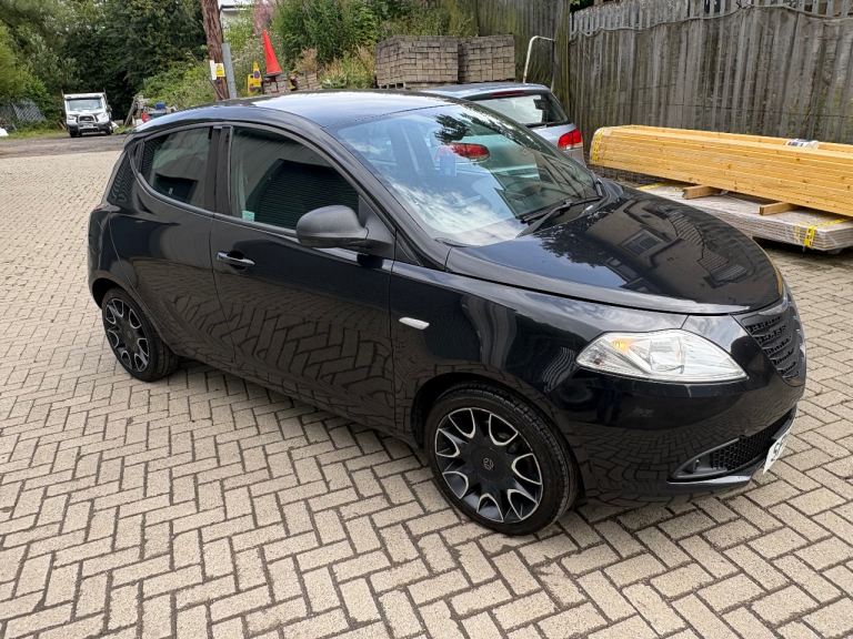 Chrysler, YPSILON, Hatchback, 2014, Manual, 1242 (cc), 5 doors