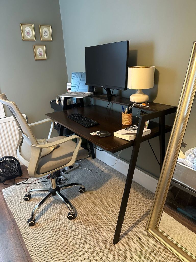 Double decker desk 