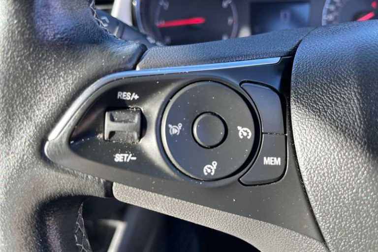 2022 Vauxhall Crossland 1.2 Turbo SE Edition 5dr HATCHBACK PETROL Manual