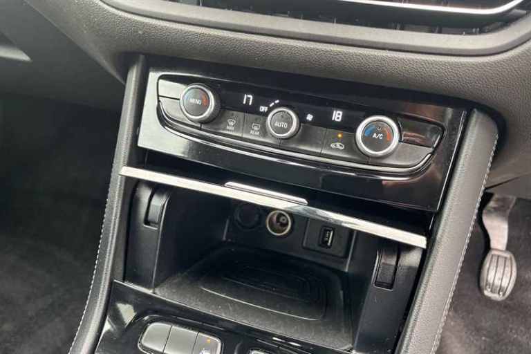 2022 Vauxhall Grandland 1.2 Turbo GS Line 5dr HATCHBACK PETROL Manual