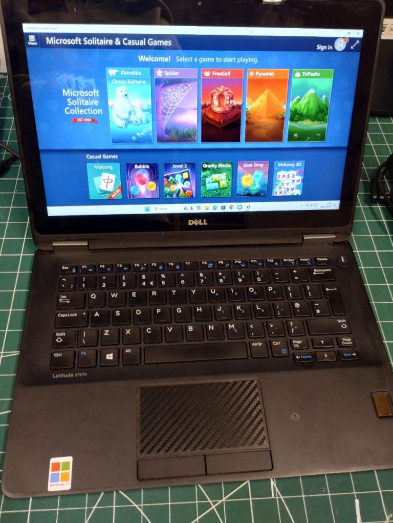 Dell Touchscreen i5, SSD, Windows 11, 8GB RAM, 256GB SSD, WebCam, Office, Backlit Keys, HDMI Laptop