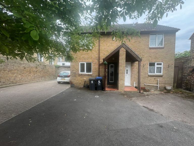 Birchington to let 2 bedroom semi detached house 