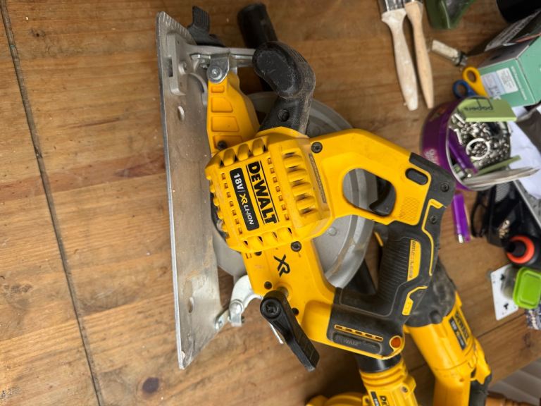 Dewalt XR cordless circular saw