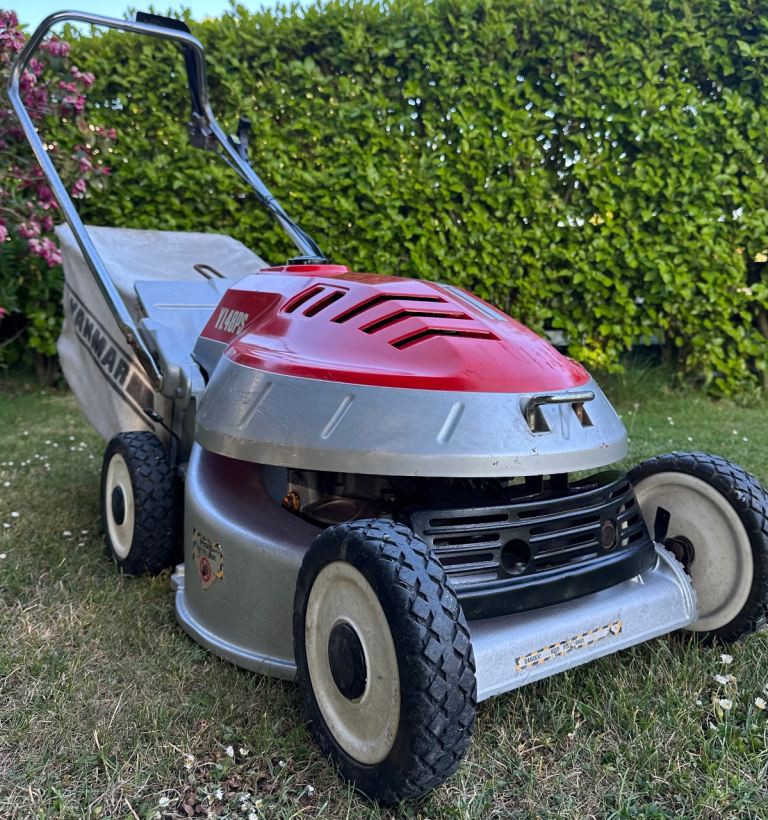 Yanmar 19”cut heavy duty commercial alloy deck petrol lawnmower blade clutch fan assisted mower VGC 
