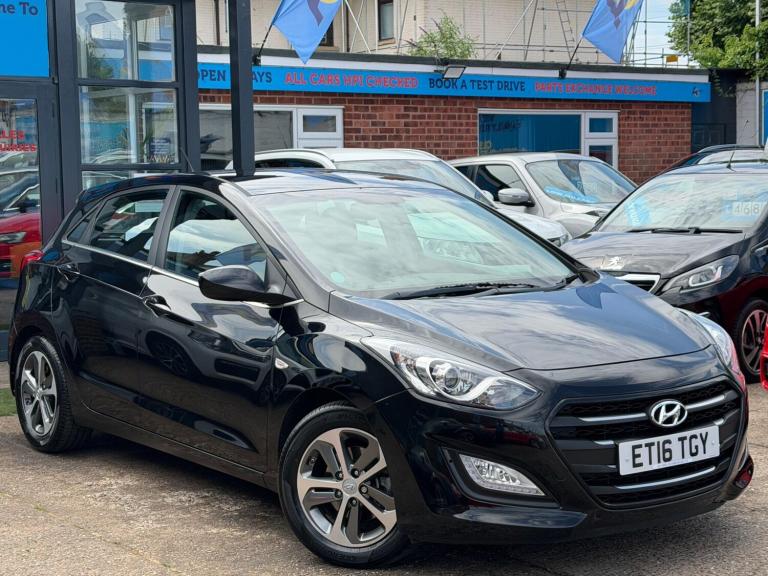 2016 Hyundai i30 1.6 SE Hatchback 5dr Petrol Auto Euro 6 (120 ps) HATCHBACK Petrol Automatic