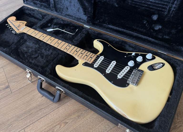 1979 Fender Stratocaster Aged Olympic White - Trades