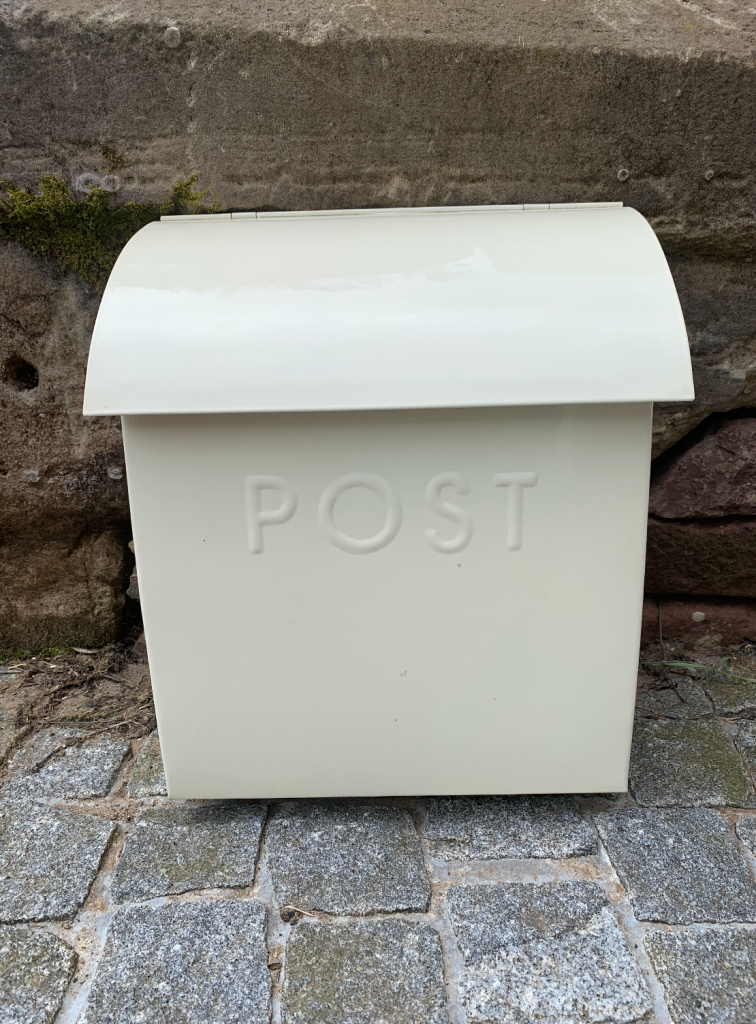 Letter box / Post box