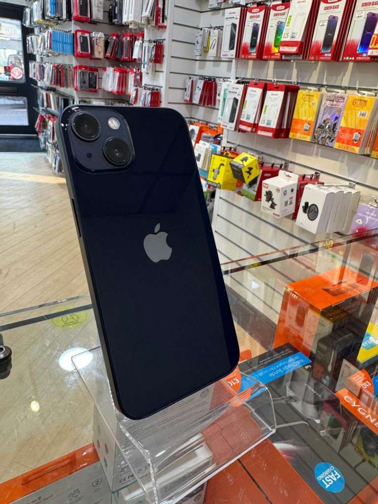 iPHONE 13 5G 128GB UNLOCKED MINT CONDITION WITH WARRANTY