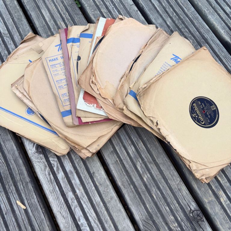 Job Lot 29 78rpm Records In Sleeves Glenn Miller Frankie Laine Bing Wally Scott