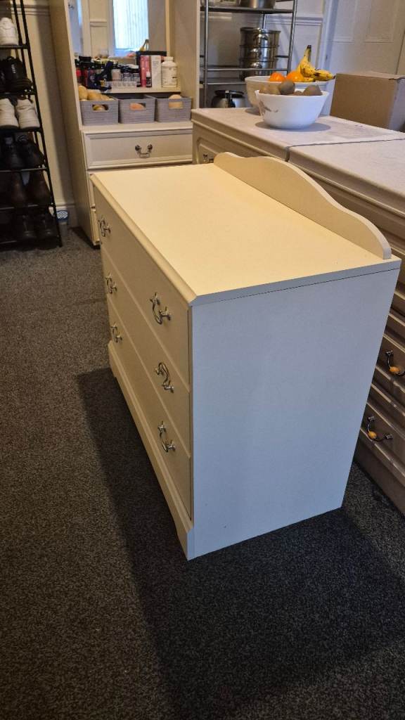 Chest of Drawers - Cream - Good Condition