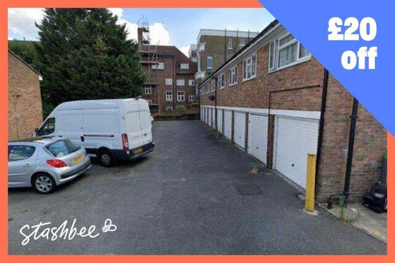 Garage to rent in London (SW2) | Stashbee