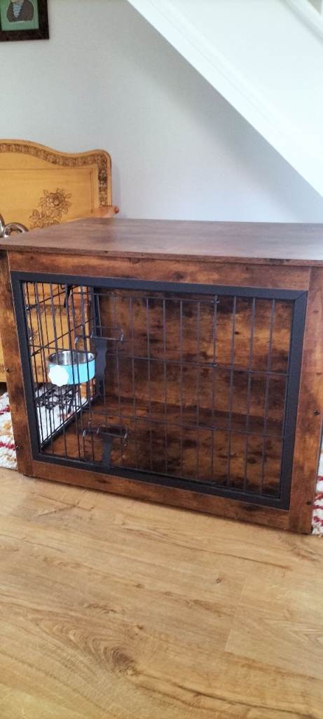 Wooden dog crate