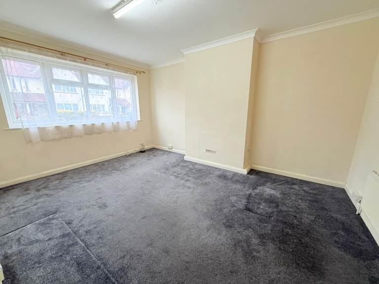 Spacious 3 Bedroom With One Receptions Terraced House Available to let at Folkston Rd Eastham, E6,