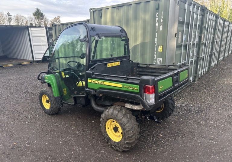 John Deere gator 