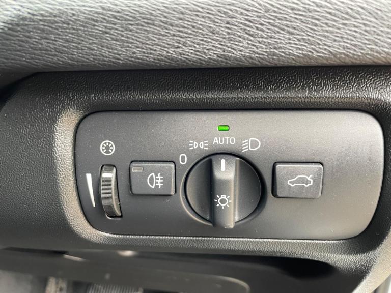 2014 Volvo V40 Cross Country 1.6 D2 Lux Powershift Euro 5 (s/s) 5dr Diesel