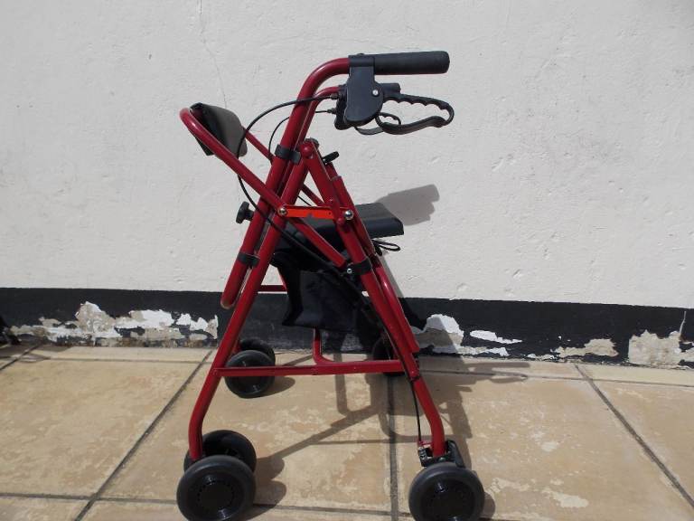 Uniscan Glider Plus Adjustable Rollator/ walker