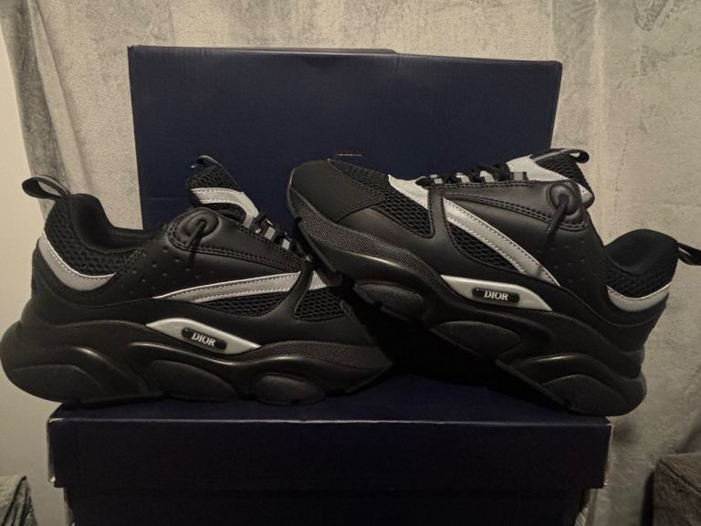 Dior B22s