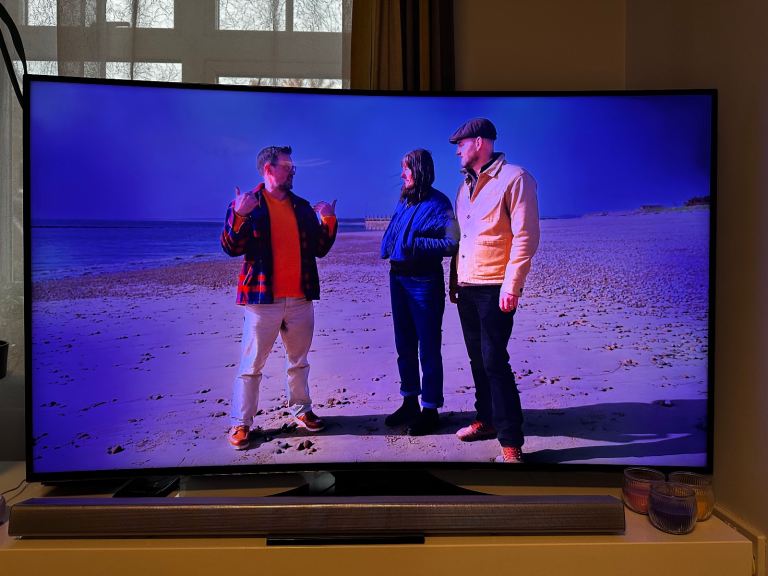 Faulty-55” Samsung Curved 4K Smart TV - Model : UES5HU7200U