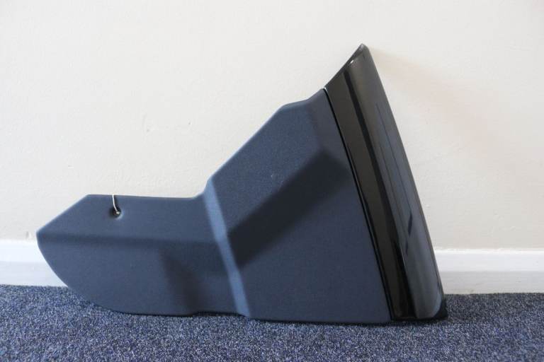 Range Rover L322 Center Console LH Side (Passengr) Cover Navy/Black FAE500750JMN