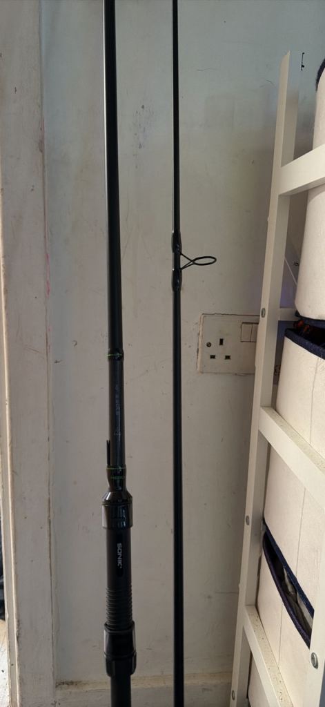 Sonik heroX 10ft carp rod & Sonik heroX spod & marker reel 